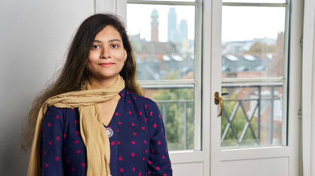 Portrait of teacher on Niels Brock Copenhagen Business College Samia Ahmed
