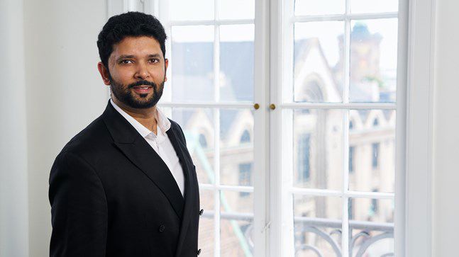 Portrait of teacher on Niels Brock Copenhagen Business College Imran Khan