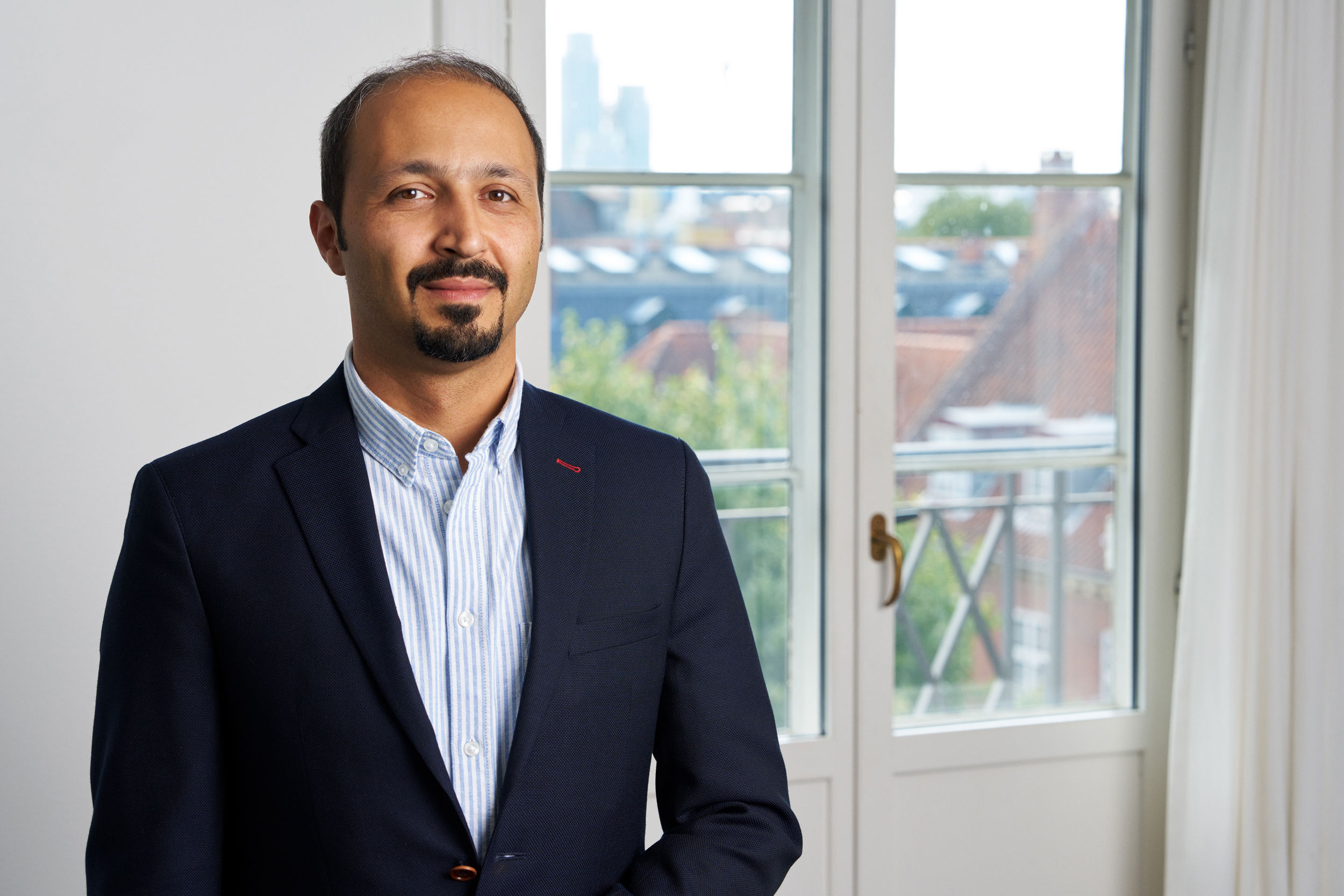 Portrait of teacher on Niels Brock Copenhagen Business College Nader Keypour