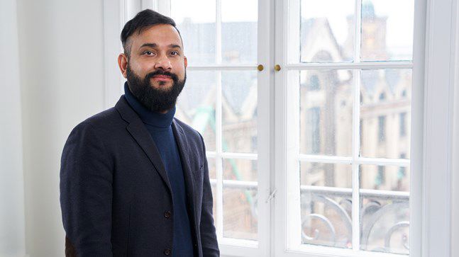Portrait of teacher on Niels Brock Copenhagen Business College Adeel Ghani